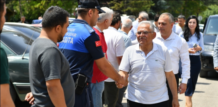 BAKAN BYKKILI, EK HZMET BNASINDA BELEDYE ALIANLARI LE YEMEKTE BULUTU