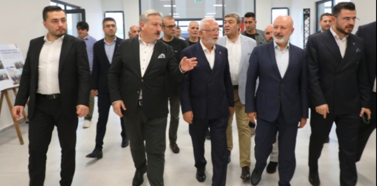 AK PARTİ GENEL BAŞKAN VEKİLİ MUSTAFA ELİTAŞ, MELİKGAZİ’NİN HAVACILIK LİSESİNİ İNCELEDİ