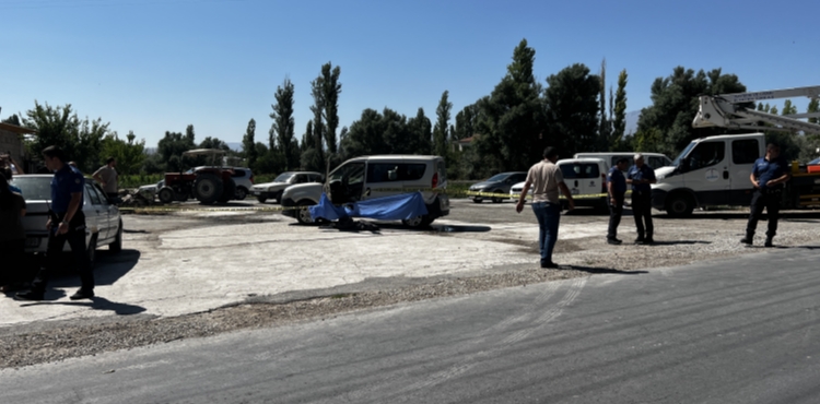 Kayseri'de hafif ticari aracın çarptığı 1,5 yaşındaki Umay öldü