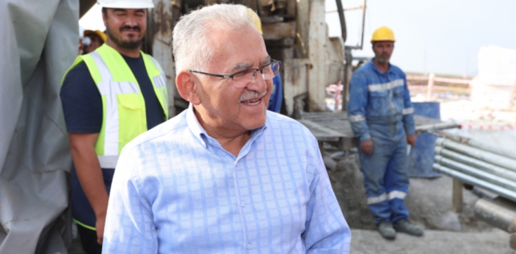 BAŞKAN BÜYÜKKILIÇ, ERCİYES’TE SICAK SU SONDAJ ÇALIŞMALARINI YERİNDE TAKİP ETTİ
