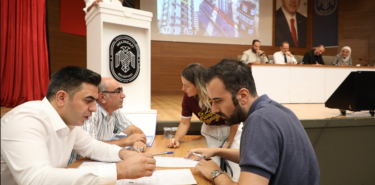 MELKGAZݒNN KAZAN KAZAN MODEL LE 31 DARE YEN SAHPLERN BULDU