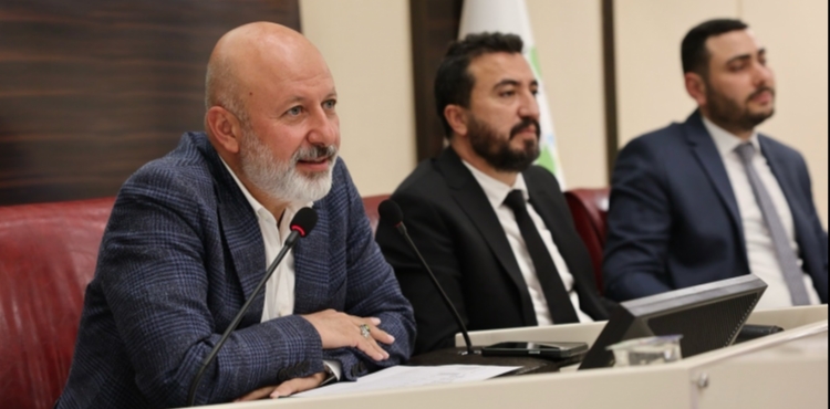 “HIZLA BÜYÜYEN İLÇEMİZE YATIRIM YAPAN, YARIN KAZANÇLI ÇIKACAK