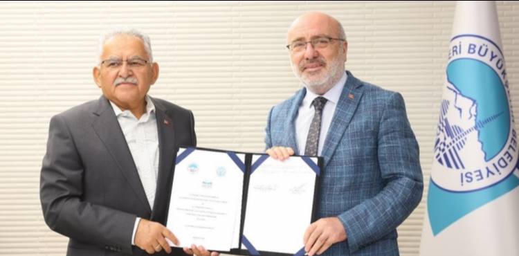 BAŞKAN BÜYÜKKILIÇ’TAN KAYSERİ ÜNİVERSİTESİ ÖĞRENCİLERİNE SANAT VE EĞİTİM DESTEĞİ