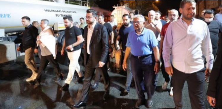 BÜYÜKKILIÇ, YANGIN ÇIKAN FABRİKADA İNCELEME YAPARAK GEÇMİŞ OLSUN DİLEKLERİNİ İLETTİ