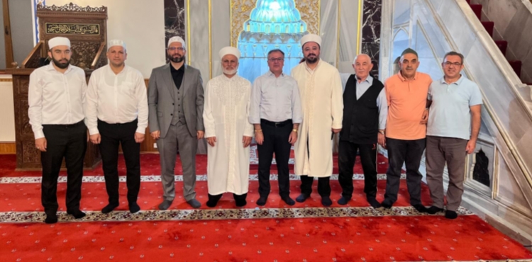 Hacılar kandil gecesinde huzurla doldu