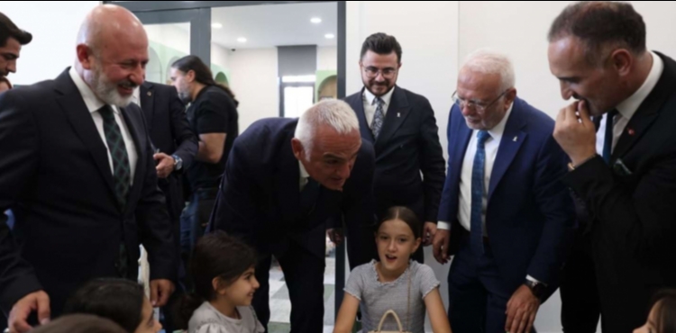“KAYSERİ’MİZE DEĞER KATIYOR, YARINLARIMIZI İNŞA EDİYORUZ”