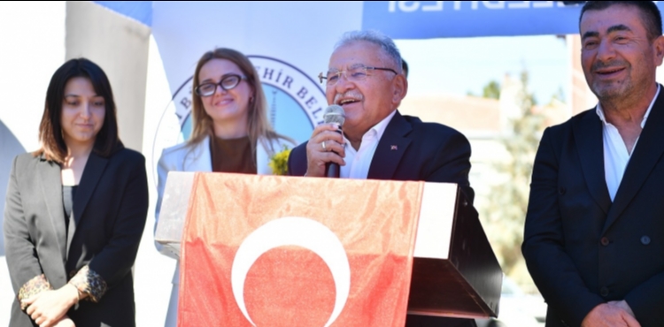 BAKAN BYKKILI, 10 MLYON TLLK YATIRIMLA YENLENEN BNYAN HAMAMINI HZMETE ATI