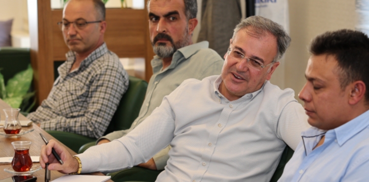 Bakan zdoan'dan muhtarlar ile eitim istiaresi