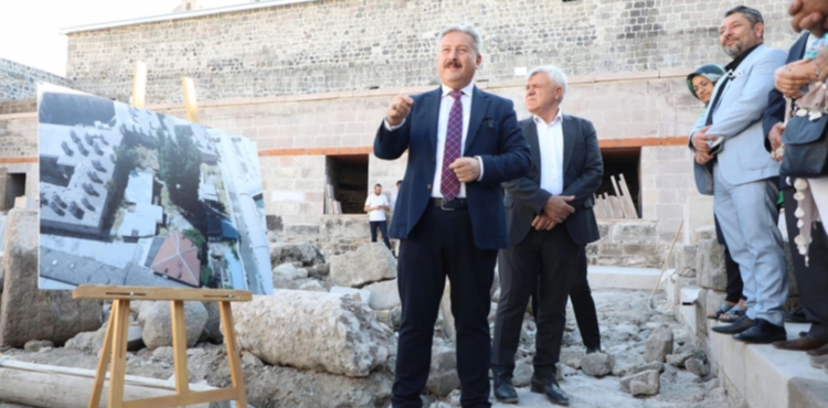 MELİKGAZİ BELEDİYESİ'NİN VİZYON PROJESİ “GÖN HAN”, KENT KONSEYİ’Nİ AĞIRLADI
