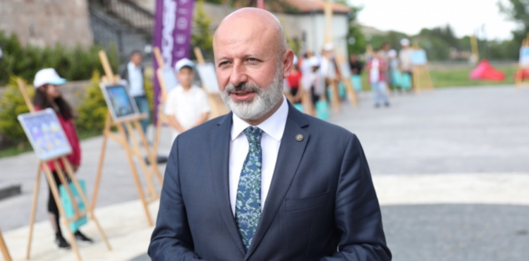 KAYSER, BLMN VE ASTRONOMNN MERKEZ OLACAK