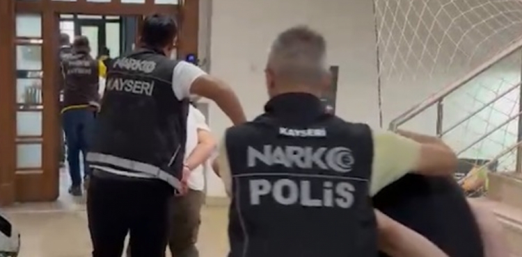 Kayseride uyuturucu operasyonu: 12 tutuklama