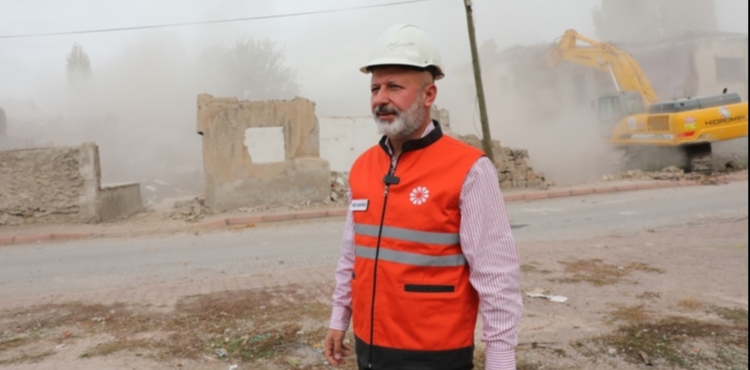 “TÜRKİYE’DE KENDİ İMKÂNLARIYLA DÖNÜŞÜM YAPAN İLK VE TEK BELEDİYEYİZ”