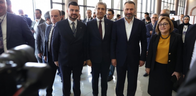 AK PARTİ KAYSERİ İL BAŞKANI HÜSEYİN OKANDAN, GAZİANTEP’TE DÜZENLENEN YEREL YÖNETİMLER BAŞKANLIĞI BÖLGE TOPLANTISINA KATILDI