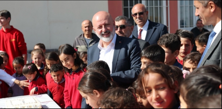 “MUTLU ÇOCUKLAR, GÜÇLÜ VE BÜYÜK TÜRKİYE’NİN TEMİNATIDIR”