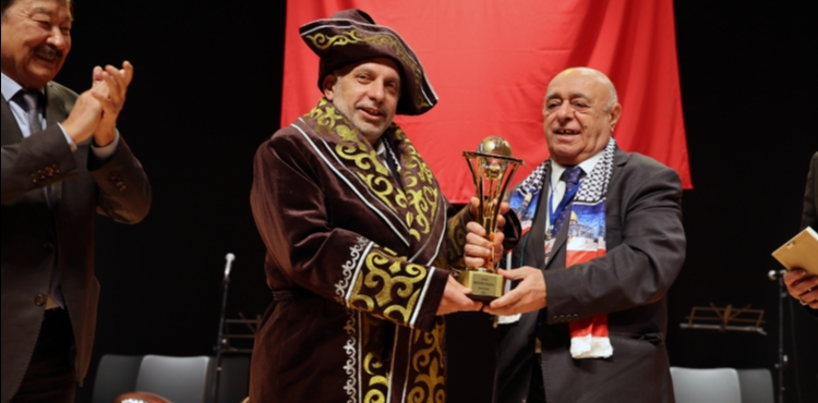 BAKAN YALIN'A TRK DNYASI STN HZMET DLܔ