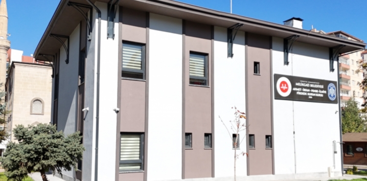 MELKGAZ BELEDYES PRDEDE KURAN KURSU AILIYOR