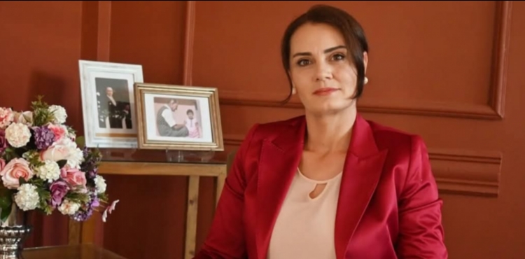 BAZI KAFALARIN ATATRK ANLAMASINI BEKLEMYORUZ