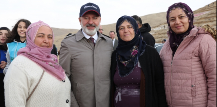 KOCASNANDA MAVYLE YEL BULUTURUYOR, GELECEE NEFES OLUYORUZ