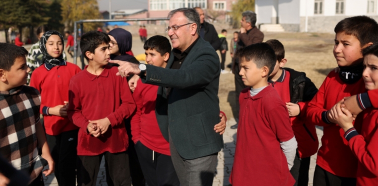 HACILAR EL ELE VEREREK GELECEE NEFES OLUYOR