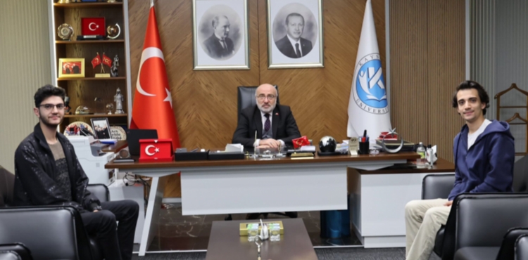 Baarl Bir Projeye mza Atan KAY Teknik Bilimler MYO rencileri, Rektr Ziyaret Etti