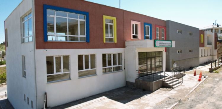 YUNUS BYKKUOLU ZEL ETM UYGULAMA OKULU TALAS'TA AILIYOR