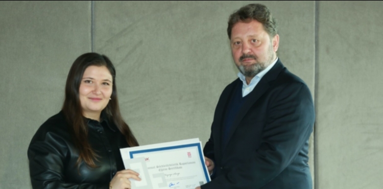 AGܒden Kurumsal S�rd�r�lebilirlik Raporlamas� E�itimi