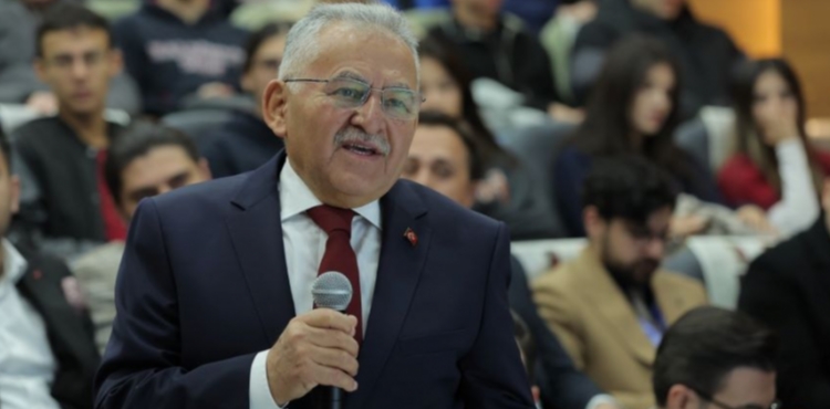 BA�KAN B�Y�KKILIǒTAN GEN� G�R���MC�LERE TAM DESTEK