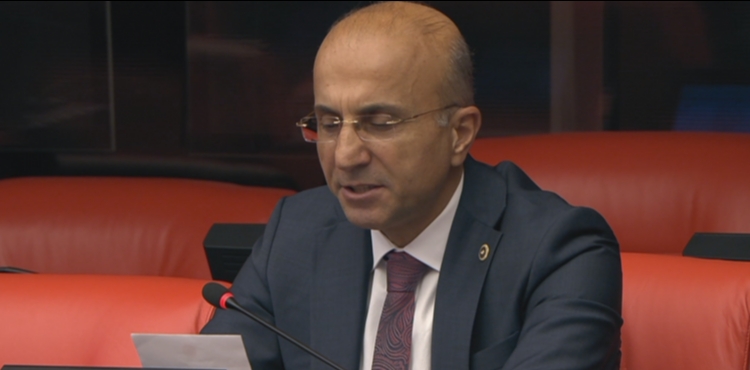 Kurakl��a kar�� bilimsel, planl� ve kamucu bir su politikas� hayata ge�irilmek zorundad�r