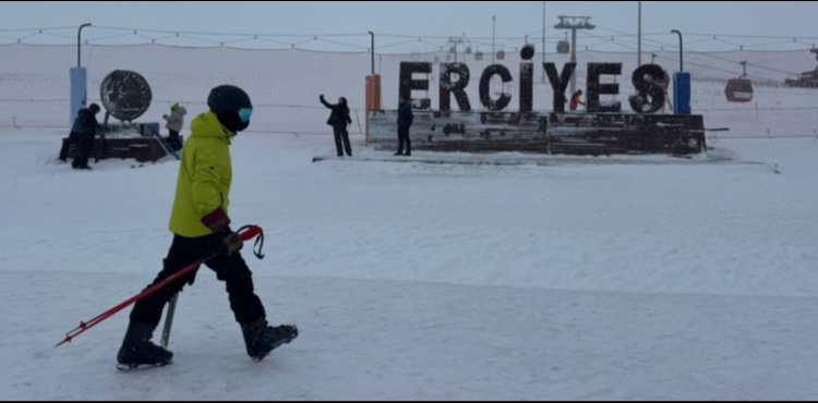 Erciyes'te haftasonu yo�unlu�u