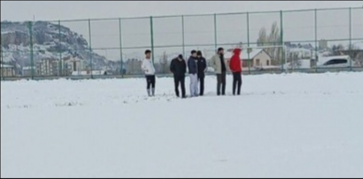 Kayseri�de amat�r ma�lara kar engeli