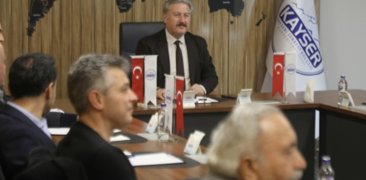 KAYSER� SERBEST B�LGE�DE 2025 YILININ SON Y�NET�M KURULU TOPLANTISI GER�EKLE�T�