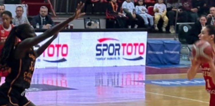 Galatasaray�dan Kayseri�de farkl� galibiyet