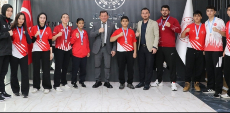 Sa�l�k Erva Spor Kul�b� sporcular� T�rkiye �ampiyonas��ndan 8 madalya ile d�nd�