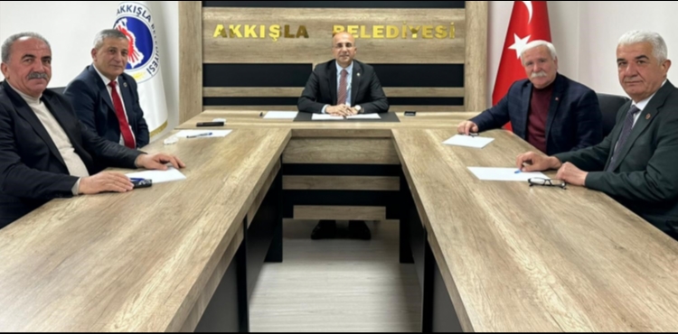 CHP Milletvekili Gen�, il�e belediye ba�kanlar� ile bir araya geldi