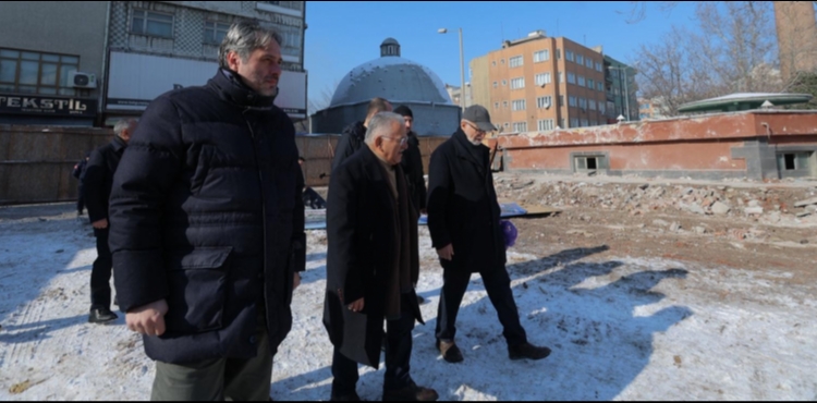 CAM�KEB�R�DE TAR�H VE MEDEN�YET, BA�KAN B�Y�KKILI� �LE YEN�DEN AYA�A KALKIYOR