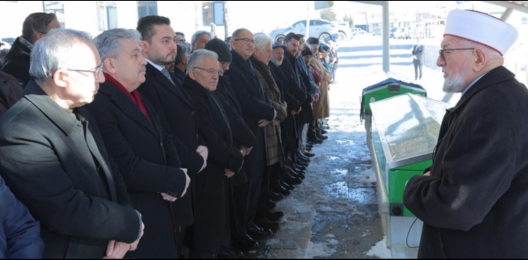 Hac�lar Belediyesi eski Ba�kan� Do�an Ekici�nin vefat eden babas� topra�a verildi