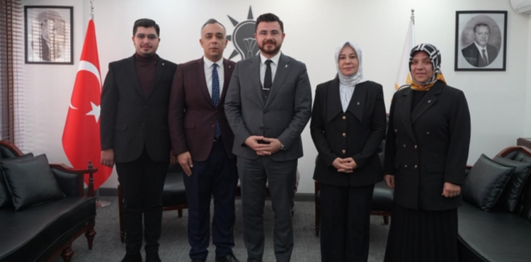 AK Parti Kayseri �l Ba�kan� H�seyin Okandan: Parti �ye Say�lar� �le �lgili A��klama yapt�