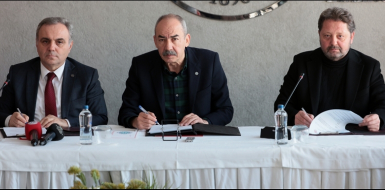 AKADEM�K AKIL �LE T�CAR� ZEK� BULU�TU