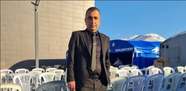 CHP �yesi, il te�kilat�n� genel merkeze yaz�l� dilek�e ile �ikayet etti