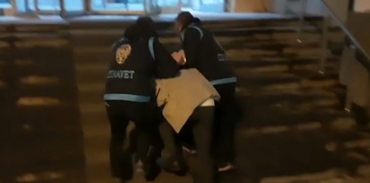 Polise ve vatanda�a �arp�p ka�an alkoll� s�r�c� tutukland�