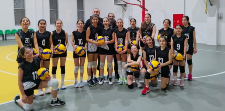 Erciyes Voleybol Kul�b� yeni sezona iddial� haz�rlan�yor