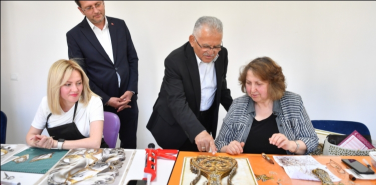 KAYSERݒN�N 6�NCI �N�VERS�TES� KAYMEK�TEN 2025�TE 335 B�N VATANDA�A H�ZMET