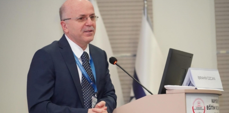 Kayseri �ehir Hastanesi�nde �Ventilat�r �li�kili Pn�moni� e�itimi d�zenlendi