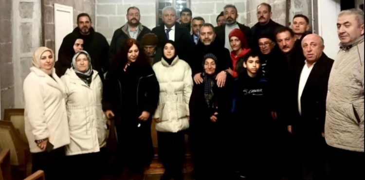 MHP Kayseri te�kilat�ndan 16 il�ede e� zamanl� hane ziyareti