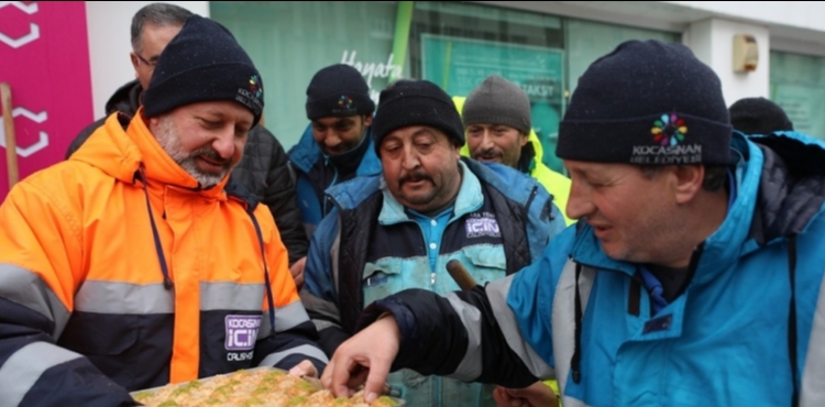 �BEREKETLE GELEN KAR YA�I�INA KAR�I �ALI�MALAR ARALIKSIZ S�R�YOR�