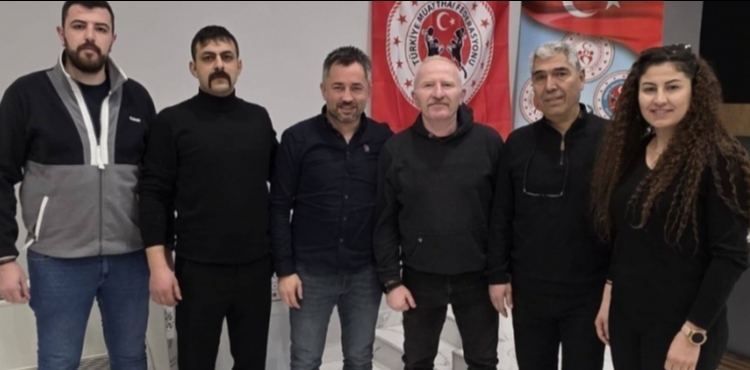 Kayseri�de Muaythai aday hakem kursu tamamland�