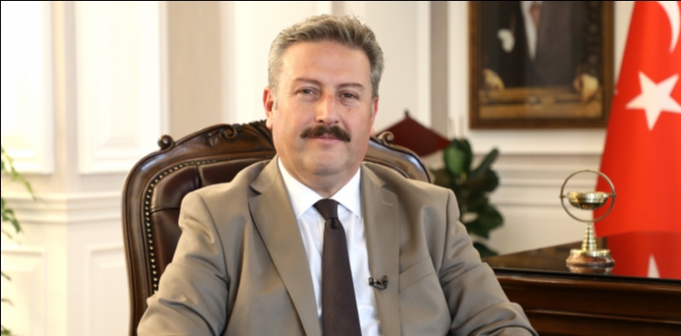 BA�KAN PALANCIO�LU'NDAN M�RA� KAND�L� MESAJI