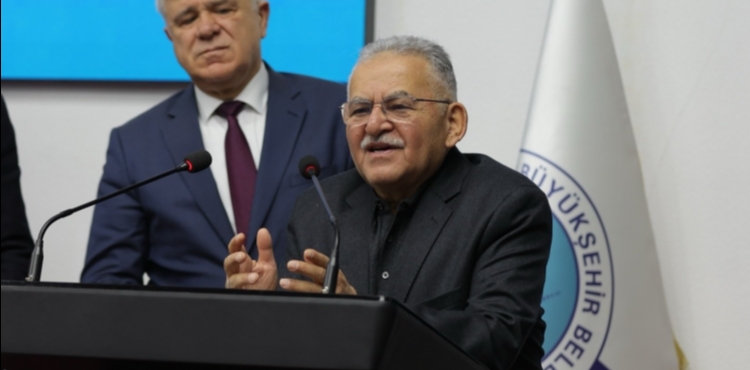 KENT KONSEY� GENEL KURULU�NDA KONU�AN BA�KAN B�Y�KKILIǒTAN �ORTAK AKIL� VURGUSU