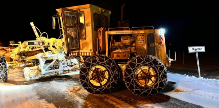 B�Y�K�EH�R, GECE YARISINDAN SABAHA KADAR 72 MAHALLE YOLUNU DAHA ULA�IMA A�TI