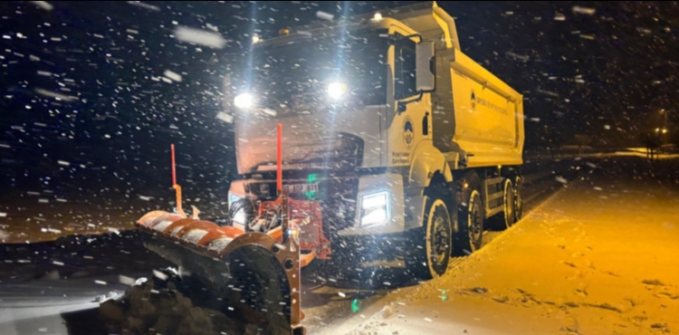 B�Y�K�EH�R, KIRSAL KES�MLERDE ETK�L� OLAN KAR YA�I�INDA 47 MAHALLE YOLUNU ULA�IMA A�TI